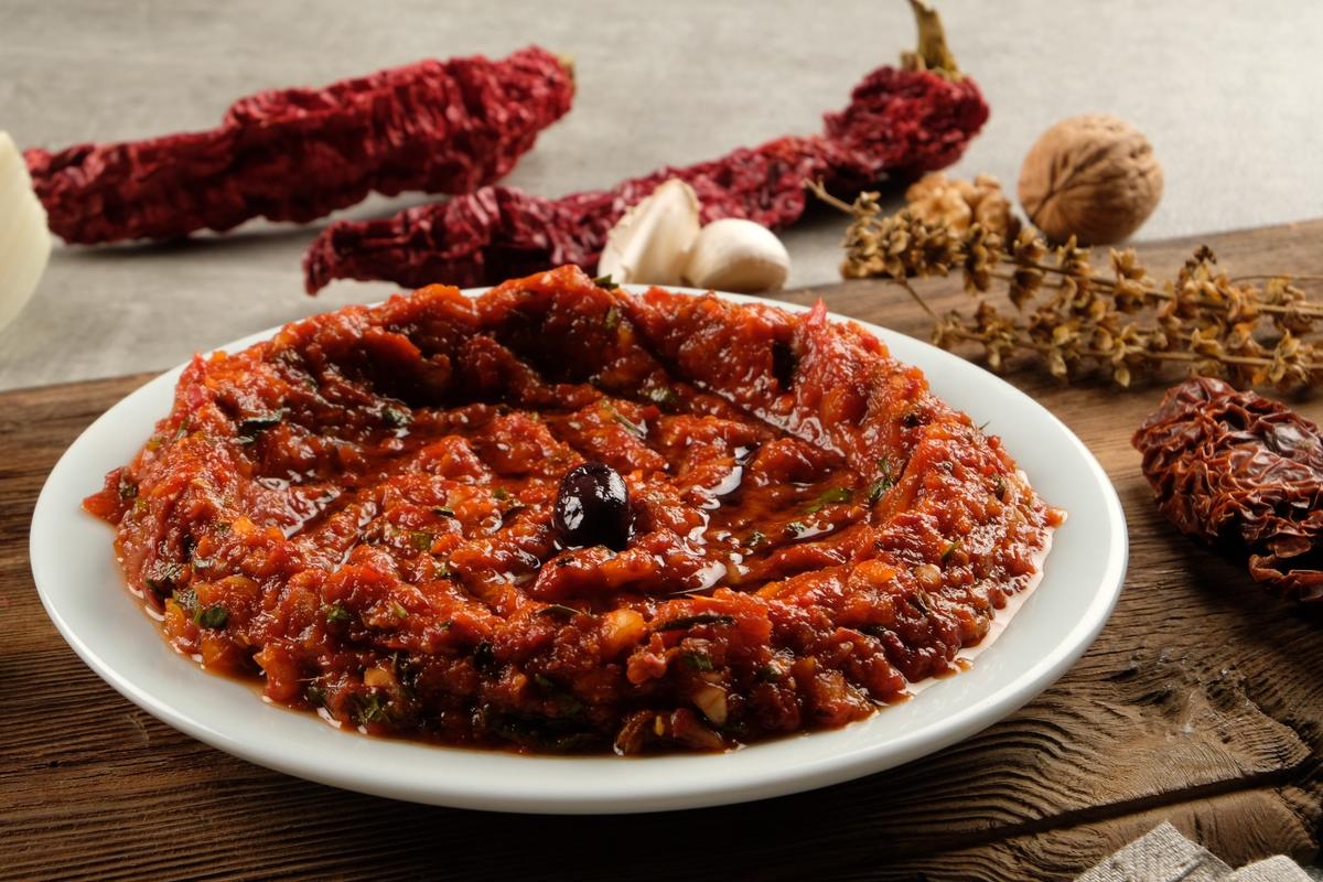 Hatay usulü acılı ezme